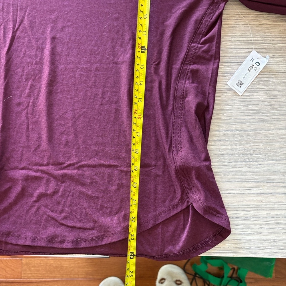 Old Navy Active CloudMotion Long Sleeve Top M Tall Burgundy NWT - Picture 6 of 6
